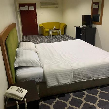 Al Aziziyah Hotel And Suites Khamis Mushait Eksteriør billede