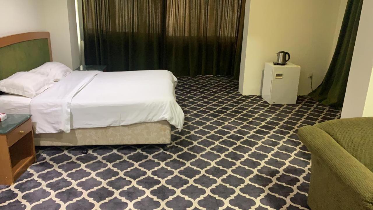 Al Aziziyah Hotel And Suites Khamis Mushait Eksteriør billede
