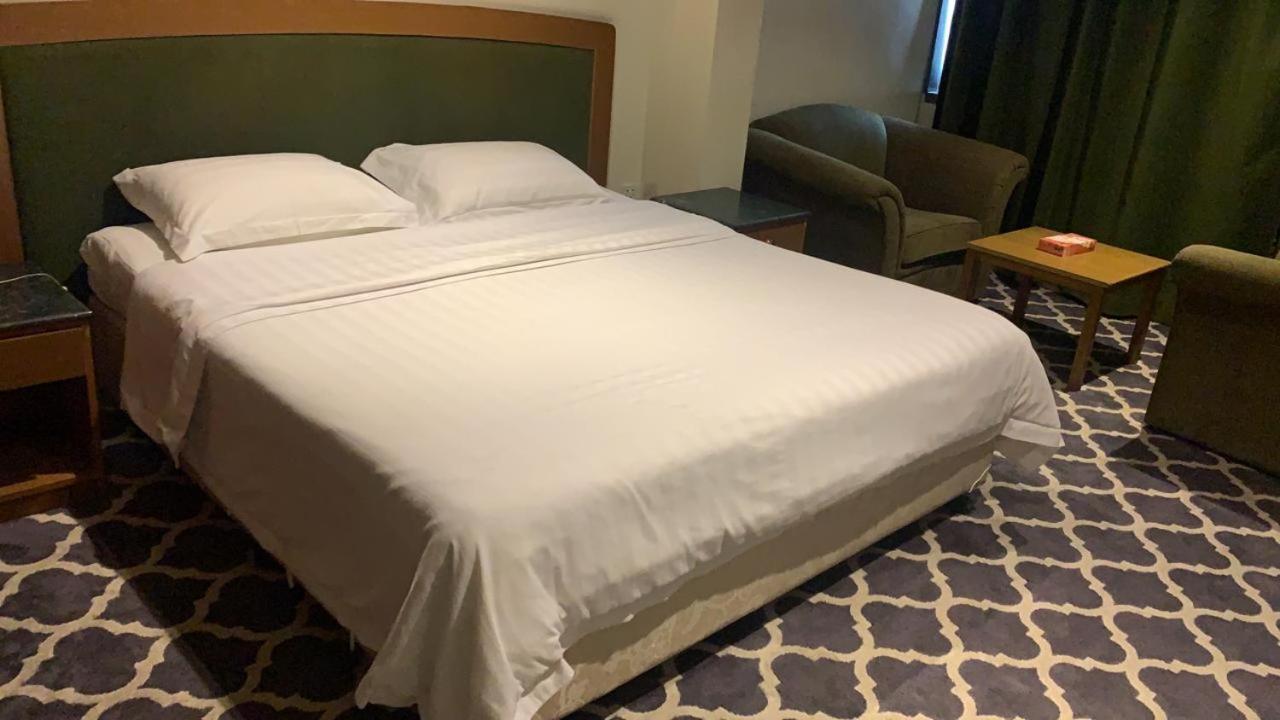 Al Aziziyah Hotel And Suites Khamis Mushait Eksteriør billede