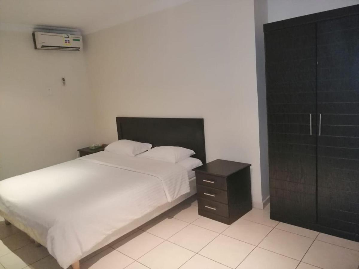 Al Aziziyah Hotel And Suites Khamis Mushait Eksteriør billede